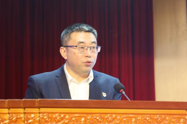 王校长讲话(1).jpg